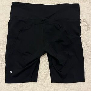 Lululemon black bike shorts with pockets